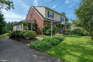 17 W Kendig Rd, Willow Street, PA 17584 - Photo 2