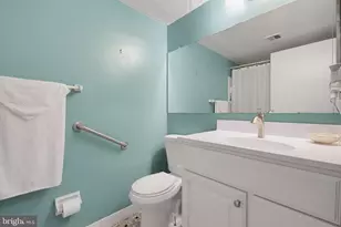 111 Valleybrook Dr, Lancaster, PA 17601 - Photo 12