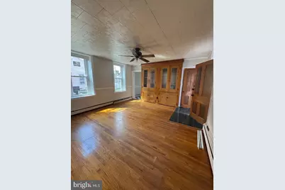 28 W Stiegel Street #1, Manheim, PA 17545 - Photo 2