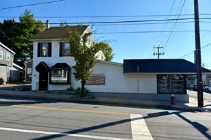 207 N Market St, Elizabethtown, PA 17022 - Photo 1