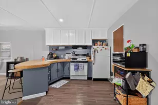 577 W Hazel Ave, Marietta, PA 17547 - Photo 6