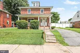 351 E Park St, Elizabethtown, PA 17022 - Photo 1