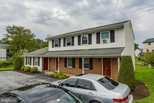 71 Akron Rd, Ephrata, PA 17522 - Photo 1
