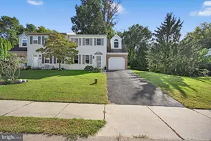 35 Park Ridge Dr, Elizabethtown, PA 17022 - Photo 2