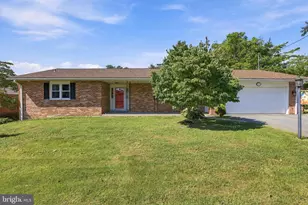 130 Martin Ave, Ephrata, PA 17522 - Photo 2