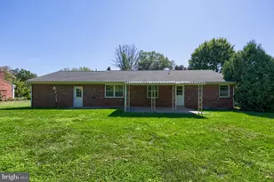 42 Oak Ln, Stevens, PA 17578 - Photo 6