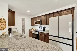 219 Lakeside Crossing, Mount Joy, PA 17552 - Photo 6