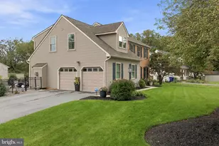600 Redwood Dr, Lancaster, PA 17602 - Photo 2