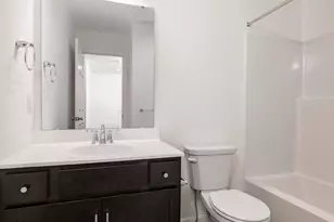 2437 Spring Water Cir, Lancaster, PA 17601 - Photo 10