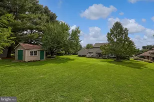 24 Countryside Ln, Lititz, PA 17543 - Photo 8