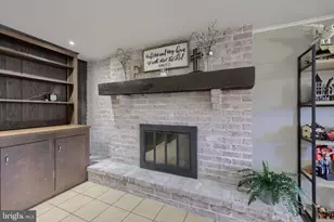 303 Broad St, Akron, PA 17501 - Photo 28