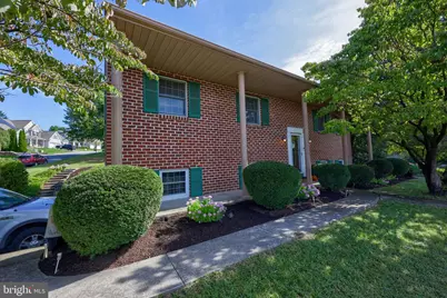 303 Broad Street, Akron, PA 17501 - Photo 2