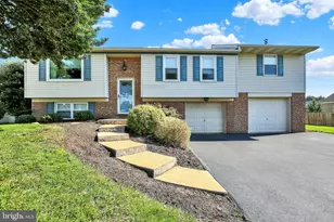 1031 Stellar Dr, Mount Joy, PA 17552 - Photo 2