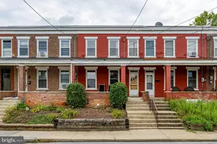 25 E 3rd St, Quarryville, PA 17566 - Photo 1