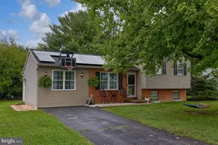 1504 McFarland Dr, Landisville, PA 17538 - Photo 2