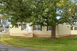 323 Don Dr, New Holland, PA 17557 - Photo 4