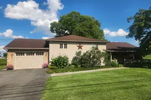 326 Pinkerton Rd, Mount Joy, PA 17552 - Photo 1
