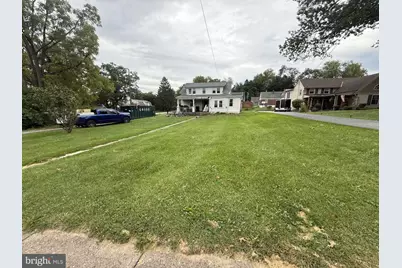 124 E Walnut Street, Ephrata, PA 17522 - Photo 2