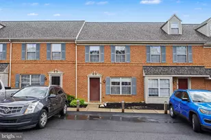 306 Meetinghouse Ln, Lancaster, PA 17601 - Photo 2