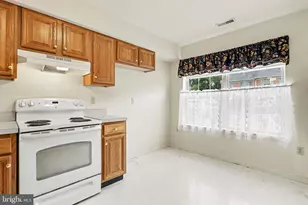 306 Meetinghouse Ln, Lancaster, PA 17601 - Photo 8