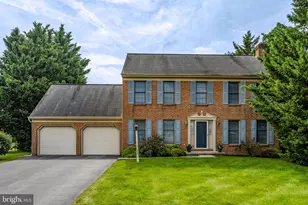 504 Spring Hollow Dr, New Holland, PA 17557 - Photo 1