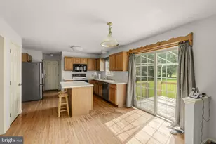 504 Spring Hollow Dr, New Holland, PA 17557 - Photo 4