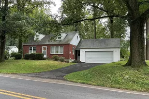 1108 Ridge Rd, Elizabethtown, PA 17022 - Photo 2