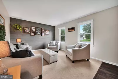 113 Laurie Lane, Lititz, PA 17543 - Photo 4