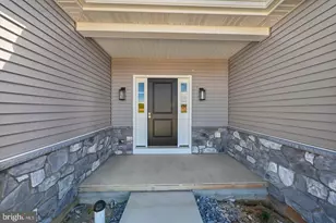 316 Ridgefield Dr, Elizabethtown, PA 17022 - Photo 2