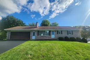 2241 Seitz Dr, Lancaster, PA 17601 - Photo 2