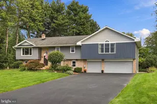 207 Weaver Dr, Lititz, PA 17543 - Photo 1