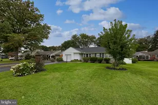 2197 Veumont Dr, Lancaster, PA 17601 - Photo 2
