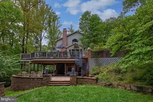 325 Netzley Dr, Denver, PA 17517 - Photo 2