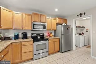 1813 Windsong Ln, Lancaster, PA 17602 - Photo 10