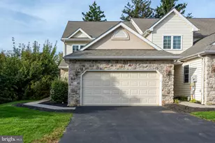 1813 Windsong Ln, Lancaster, PA 17602 - Photo 2