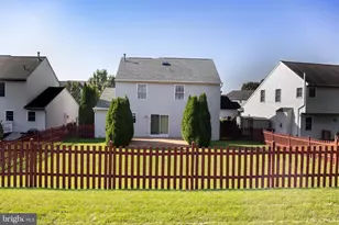 338 Cambridge Ln, Lititz, PA 17543 - Photo 4