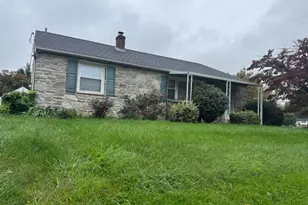 404 Hilton Dr, Lancaster, PA 17603 - Photo 1