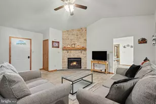 303 S Vintage Rd, Paradise, PA 17562 - Photo 4