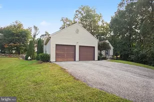 303 S Vintage Rd, Paradise, PA 17562 - Photo 2