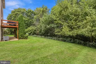 150 Treetops Dr, Lancaster, PA 17601 - Photo 2
