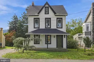 345 E Walnut St, Marietta, PA 17547 - Photo 2