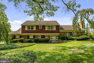 1230 Country Club Dr, Lancaster, PA 17601 - Photo 1