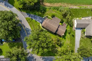 1230 Country Club Dr, Lancaster, PA 17601 - Photo 46