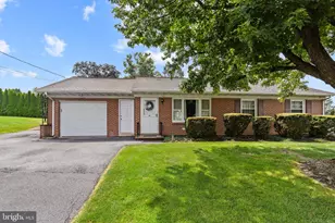 14 S Farmersville Rd, Leola, PA 17540 - Photo 1