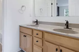 900 Cadwell Ln, Lancaster, PA 17601 - Photo 12