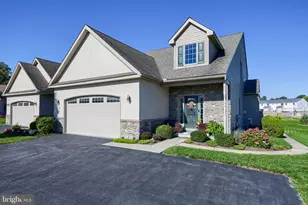 127 Anna Ln, Elizabethtown, PA 17022 - Photo 1