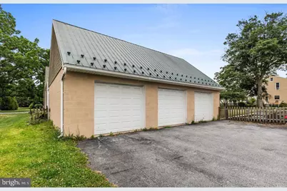129 S Market Avenue, Mount Joy, PA 17552 - Photo 36