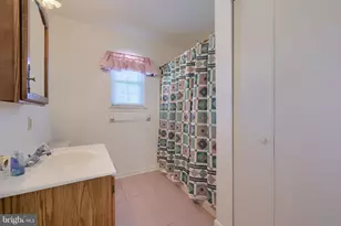 202 Greenview Dr, Lancaster, PA 17601 - Photo 16