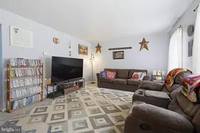 691 Topaz Drive, Lancaster, PA 17603 - Photo 2