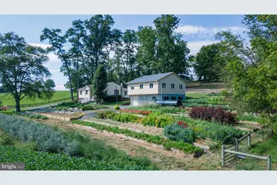 1166 W Penn Grant Road, Lancaster, PA 17603 - Photo 2
